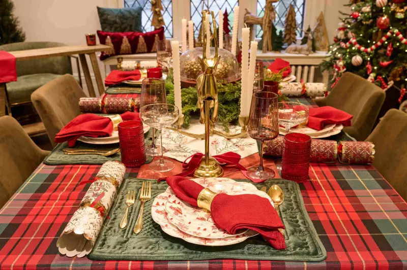 2025 Holiday Decor Trends: Modern Twists on Classic Themes