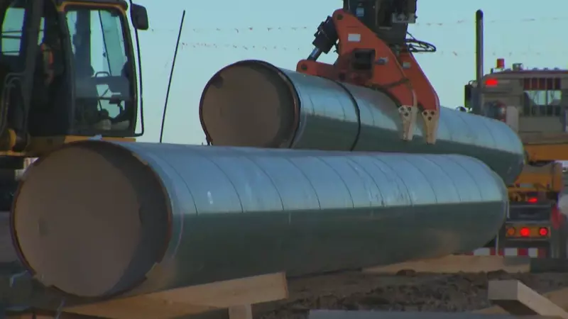 Alberta and Feds Near Pipeline Deal: MOU in Works for Energy Project