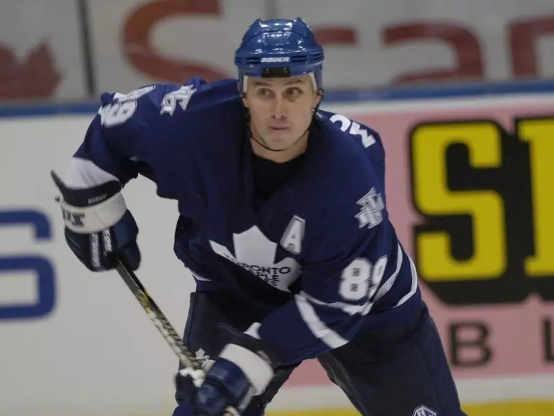 Alexander Mogilny Finally Enters Hockey Hall of Fame After 16-Year Wait