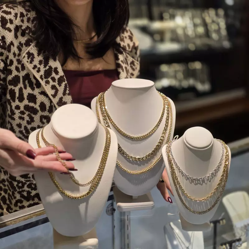 Canadian Jewellers Adapt to High Gold Prices and Shifting Consumer Habits