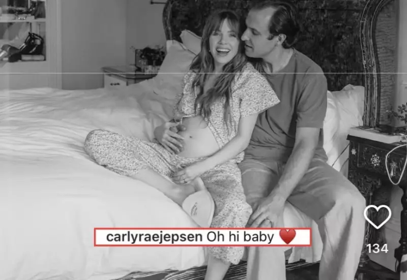 Carly Rae Jepsen Reveals Pregnancy: 'Call Me Maybe' Singer Expecting First Child