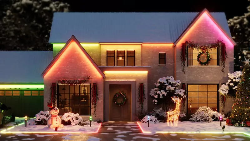 Essential Holiday Light Safety Tips for Canadian Homeowners