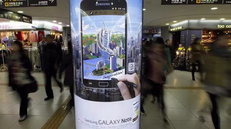 Global Commute Times Converge, Revealing Future Emissions Challenge