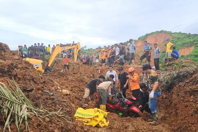 Indonesia Flood Death Toll Surpasses 300 as Rescue Efforts Intensify