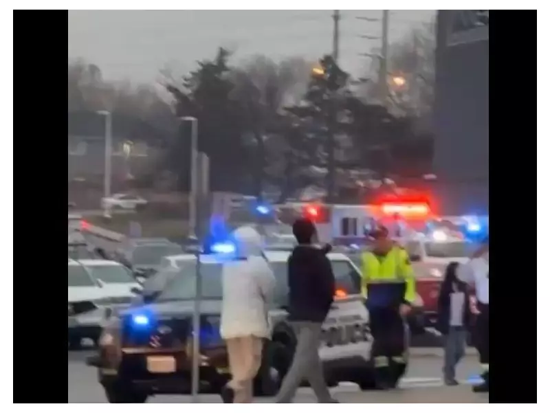 Jewelry Store Robbers Pepper Spray Police at Newmarket Mall