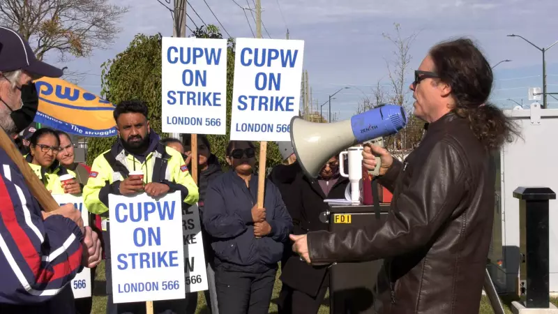 London Postal Workers Join Rotating Strike Wave: 'Our Struggle Continues'