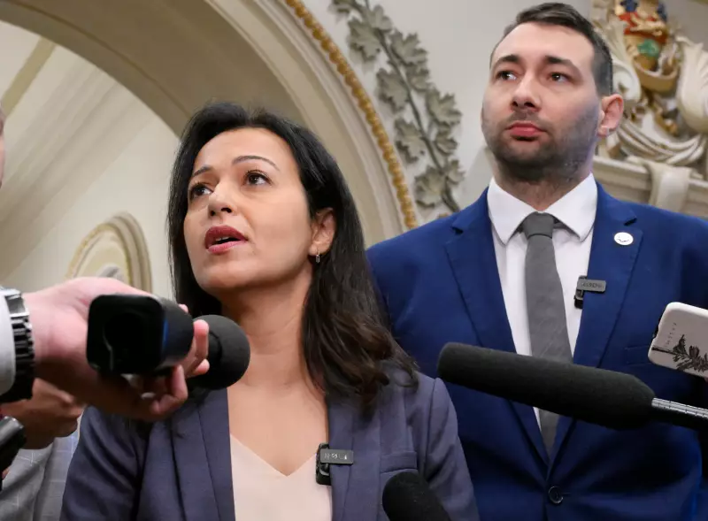 Québec Solidaire Demands CAQ Withdraw Doctor Salary Law