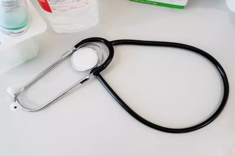 Quebec Doctor Slams New Health Law as Government Passing Failings