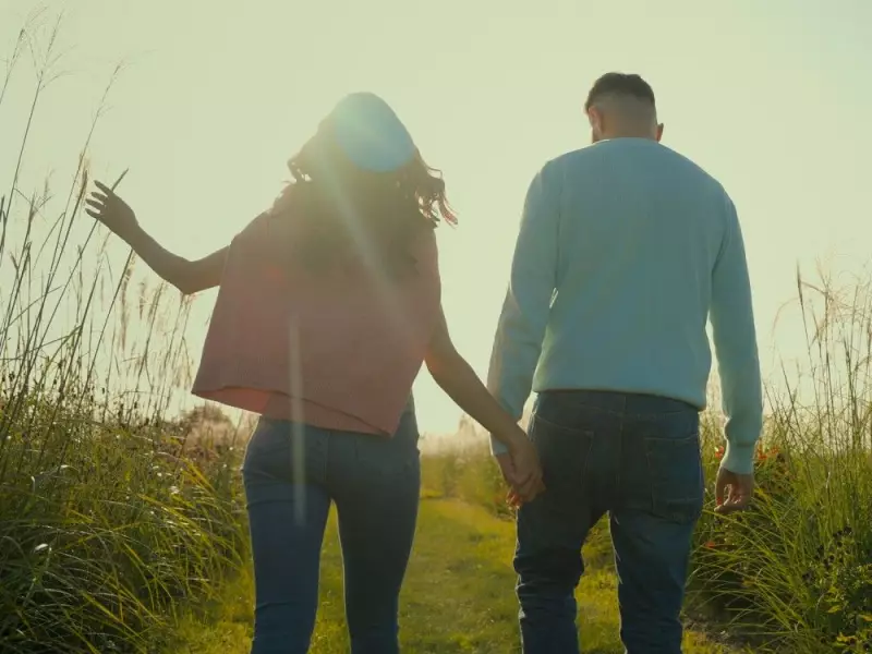 Should You 'Shania Twain' After Infidelity? Experts Weigh In