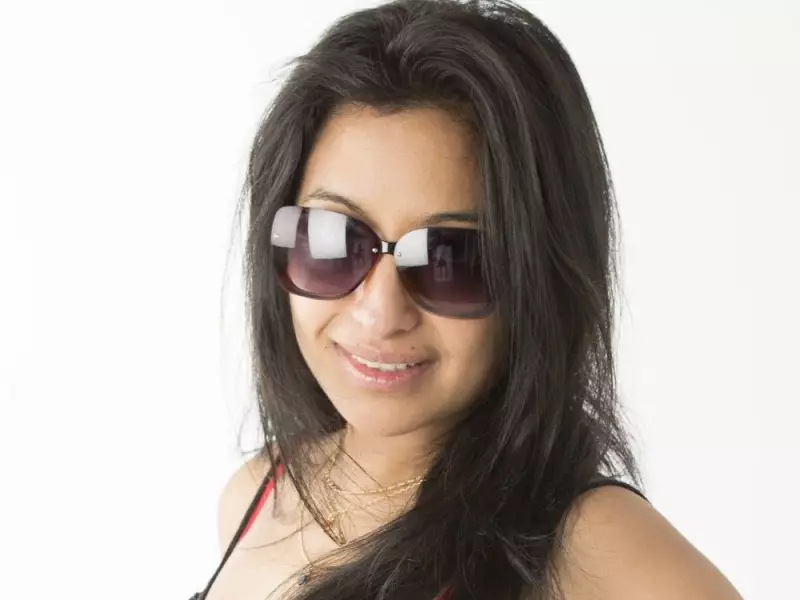 SUNshine Girl Tina: Brown-Eyed Libra Loves Travel and Spanish Music