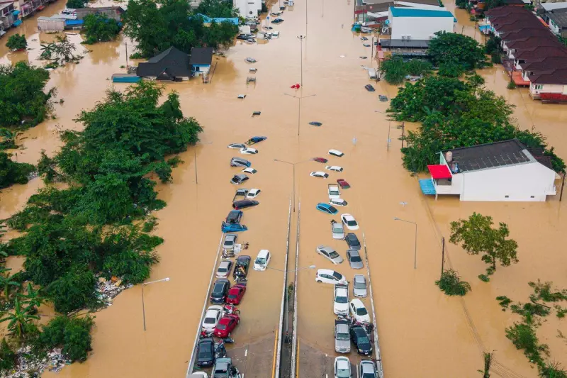 Thailand Floods Death Toll Reaches 145 as Waters Recede