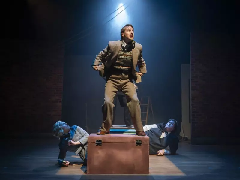 The 39 Steps at Teatro Live! Delivers Hilarious Masterpiece in Edmonton