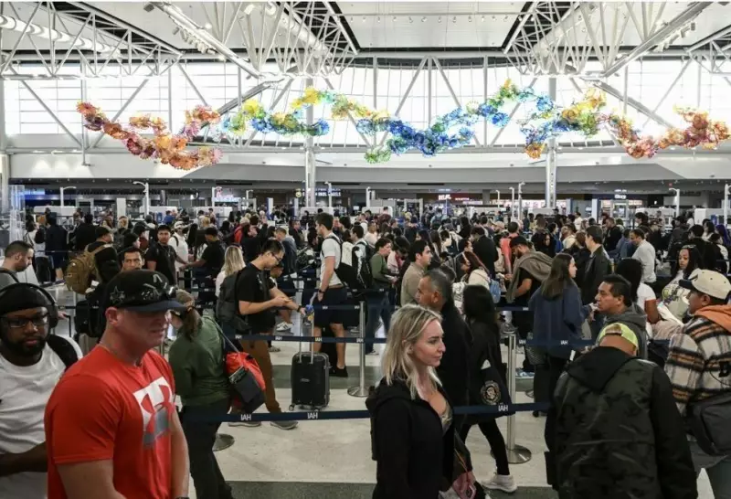 U.S. Air Travel Crisis Worsens: Thanksgiving Chaos Feared Amid Shutdown