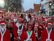 700 Santas Run in Amherstburg for Record-Breaking Winter Festival Event