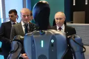 AI Robot Dances for Putin Days After Another Russian Robot Fails
