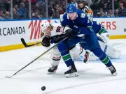 Canucks Stunned by Blackhawks in Third Period Collapse: Fatigue to Blame?