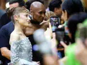 Cynthia Erivo Protects Ariana Grande from Fan at Wicked Premiere