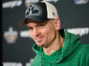 From Teammates to Rivals: QBs Harris & Alexander Clash in 112th Grey Cup