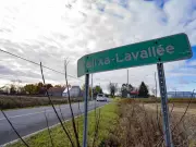 Small Quebec Towns Defy Low Voter Turnout Trend with 80% Participation