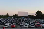 Sunset Barrie Drive-in's Final 2025 Weekend Features Christmas Movies