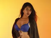 SUNshine Girl Naomi: 5'9 Capricorn Loves Tattoos and Board Games