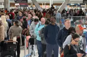 U.S. Flight Cuts Threaten Chaotic Holiday Travel for Canadians