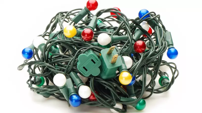 6 Rude Holiday Comments From Family & How Therapists Say to Respond