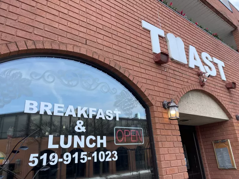 American Couple's Surprise Act: Pays for Entire Windsor Restaurant as Apology