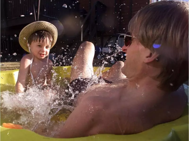 Calgary's 1999 Christmas Heat Wave: Golf, Pools & a 20°C Record