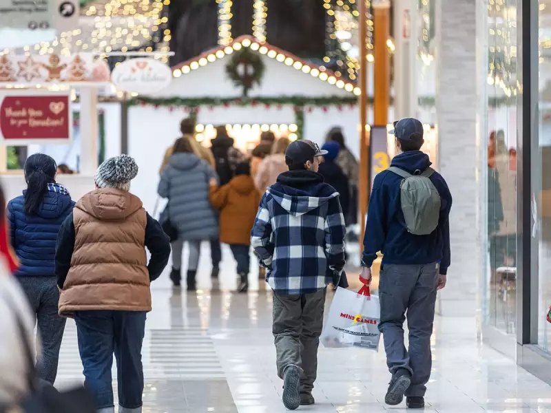 Calgary's Last-Minute Shopping Rush: 'Full Go-Mode' on Christmas Eve 2025