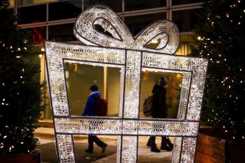 Canada's 2025 Holiday Hours Guide: What's Open and Closed on Christmas, Boxing Day & New Year's