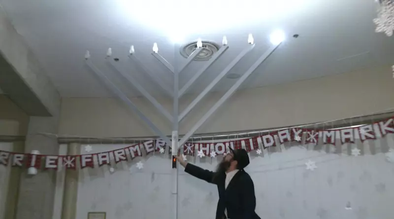 Canadian Jewish Communities Observe Hanukkah with Resilience After Australia Shooting