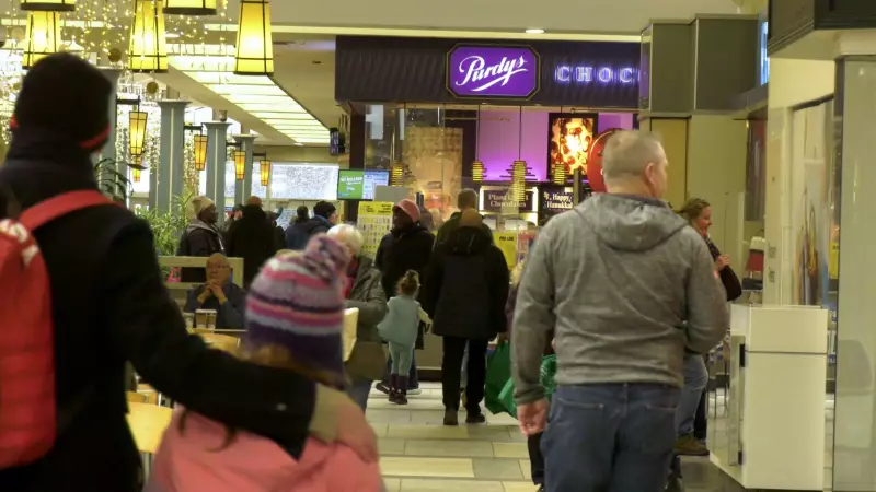 Canadians Boost Holiday Spending as Last-Minute Shopping Rush Peaks