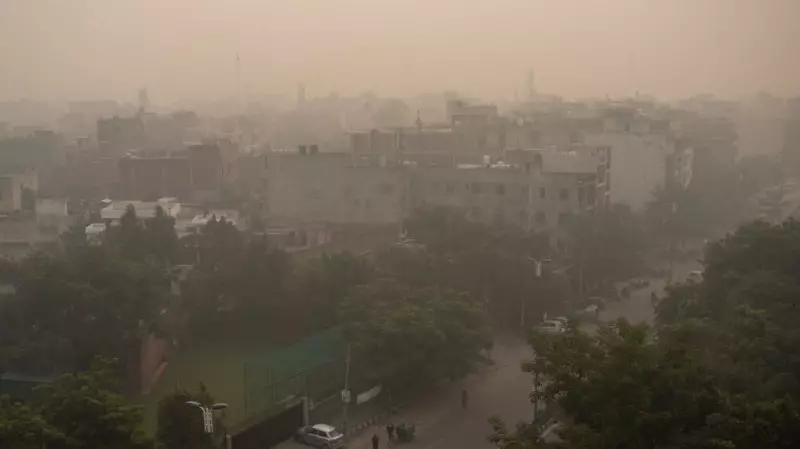 Delhi Implements Vehicle Restrictions and Office Caps to Combat Severe Pollution