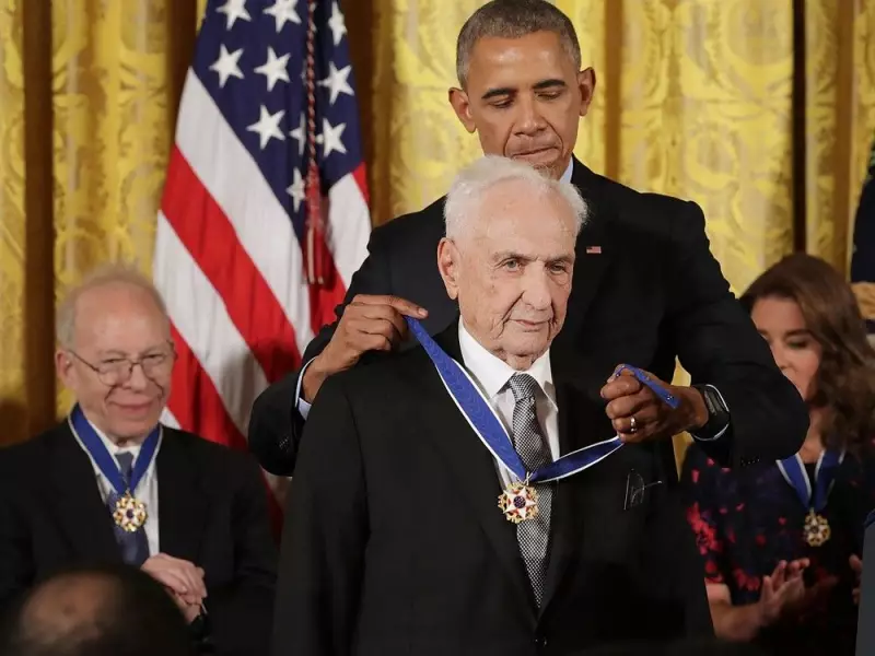 Frank Gehry, Canadian-Born Architect Behind Bilbao Effect, Dies at 96