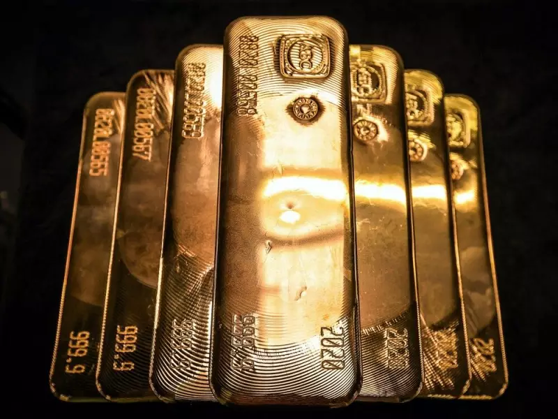 Gold Holds Steady Near Record High Above $4,500 as Traders Take Profits