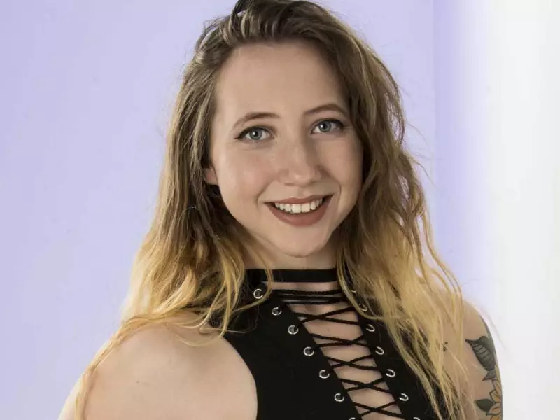 Meet SUNshine Girl Monique: Outdoor Enthusiast and 2019 Feature