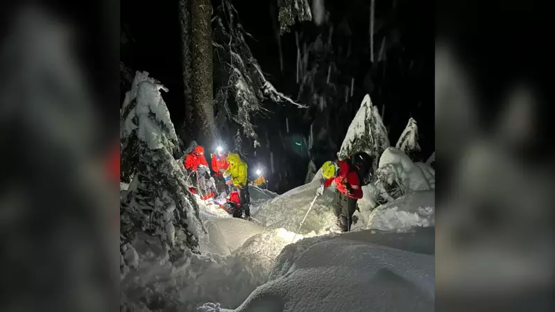 North Shore Rescue Volunteers Save Stranded Hiker on Christmas Night