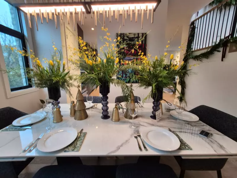 Ottawa Florists Unveil Holiday Decor Ideas, Raising $100K for Hospice Care