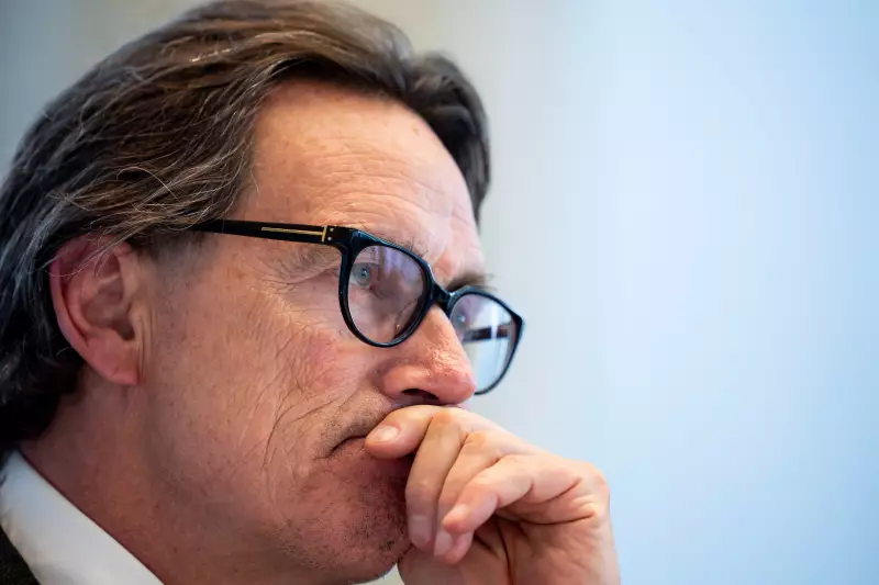 Pierre Karl Péladeau Demands Transat Shareholders' Meeting in Strategic Move