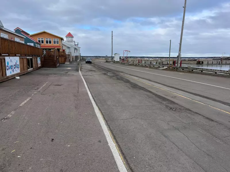 Pointe-du-Chêne Wharf Protected by Infrastructure Investment Against High Tide