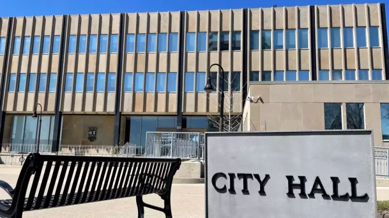 Sarnia Council Overrides Mayor's Veto, Restores Year-Round Health Facility Funding