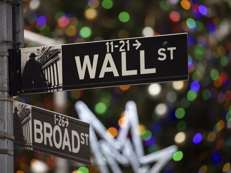 Stocks Hold Steady as Santa Claus Rally Period Begins on Wall Street