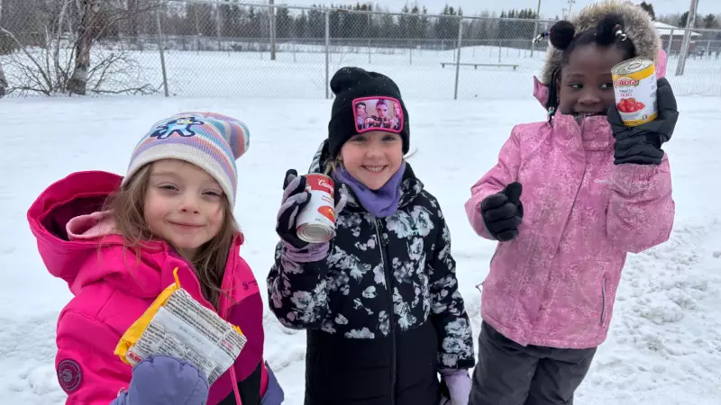 Students Form Human Chain to Deliver Food Amid 30% Rise in Demand at Garson Food Bank