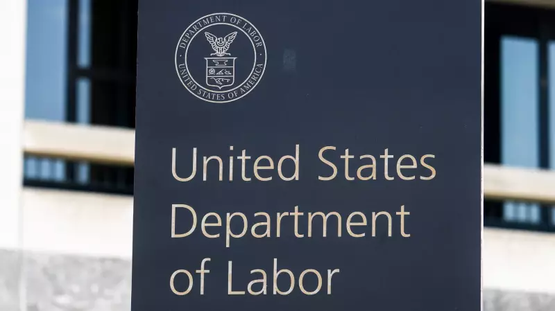 U.S. Job Market Stalls: 64K Jobs Added in Nov, Rate Hits 4.6%