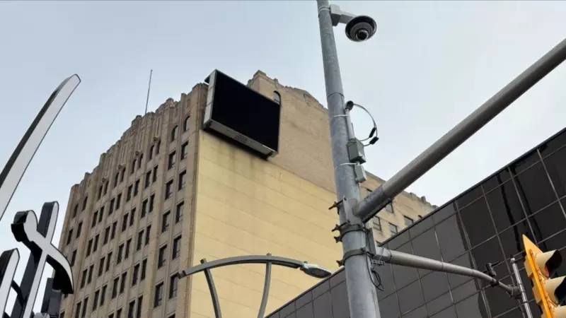 Windsor Councillor Aims to Revive Downtown Digital Sign on Ouellette Avenue