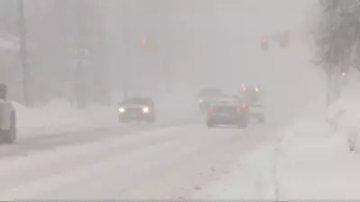 Barrie Braces for Up to 10 cm of Snow on Boxing Day