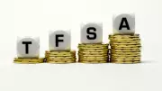 39% of Canadians Hold Cash in TFSAs: A Costly Mistake, Experts Warn