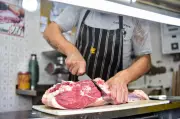 Argentines Abandon Beef Tradition as Inflation Soars in 2025