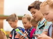 Australia Enforces Social Media Age Limit: A Model for Canada?